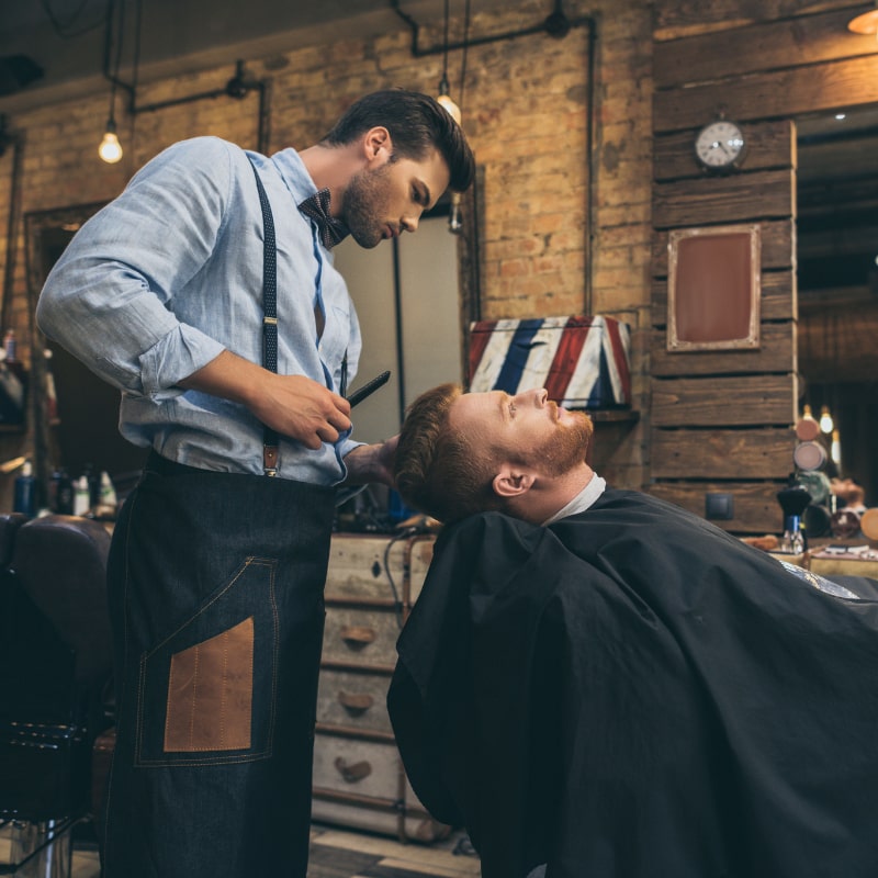 barber in work